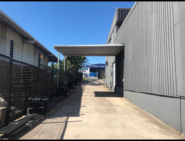 1,400M² WAREHOUSE TO LET IN WESTMEAD